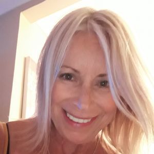 Meet your Posher, Gloria